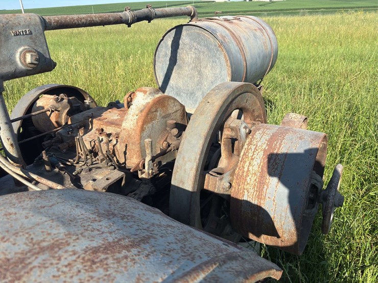 mccormick-deering-titan-10-20-image-72
