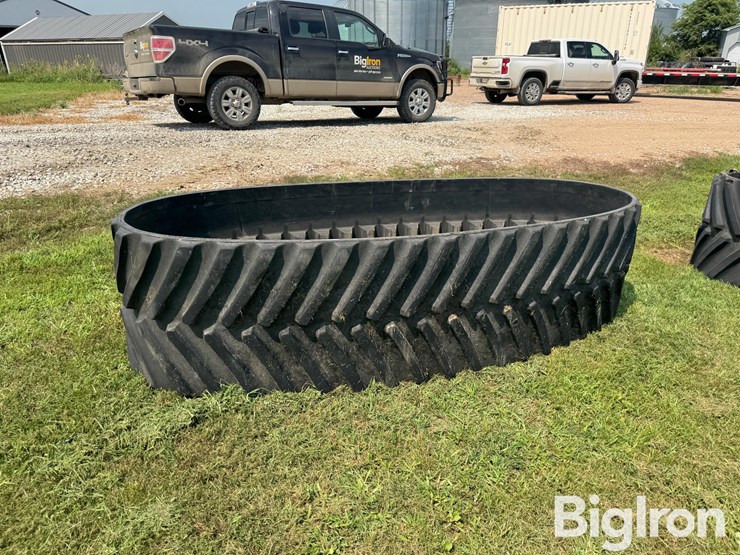 goodyear-30"-quad-track-track-image-3
