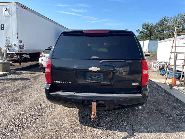 #6288-•-2008-chevy-suburban-(has-wi-title)-image-6
