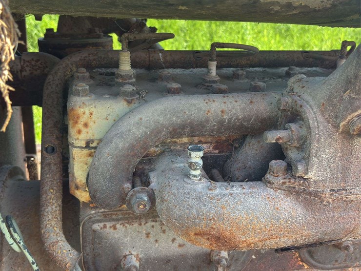caterpillar-fifteen-crawler-image-18