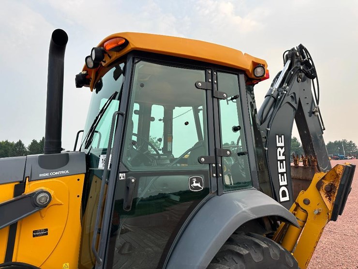 2018-deere-310sl-image-17