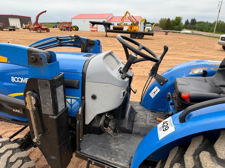 2010-new-holland-boomer-30-image-19