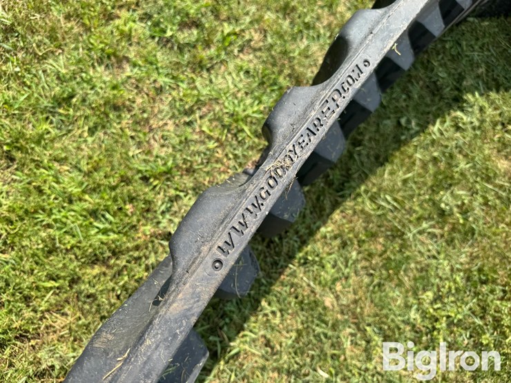 goodyear-30"-quad-track-track-image-13