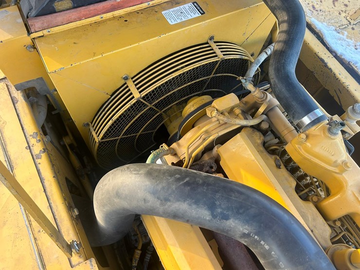 2005-deere-450-lc-image-47