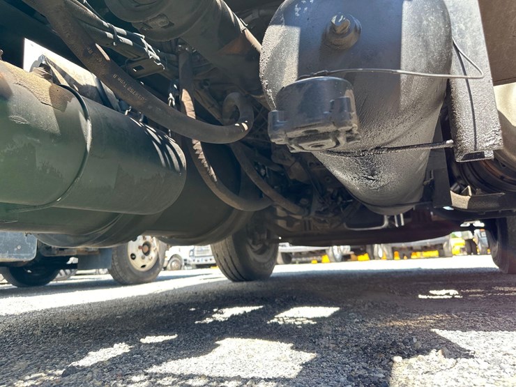 2020-kenworth-t880-image-6