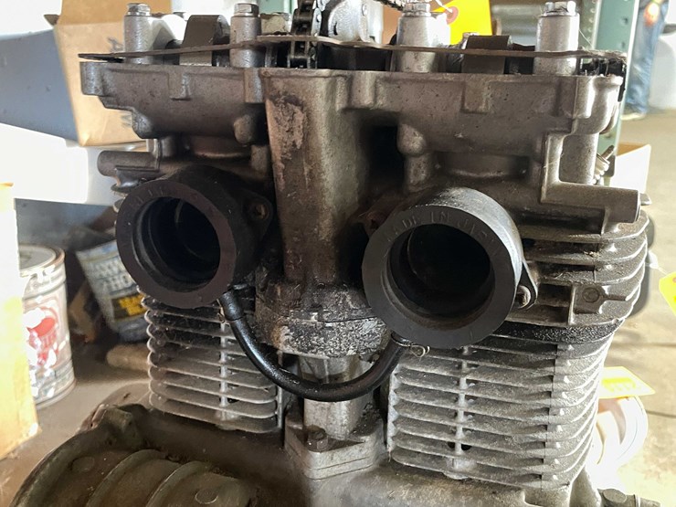 #2114-•-kawasaki-motorcycle-engine-(cw)-image-6