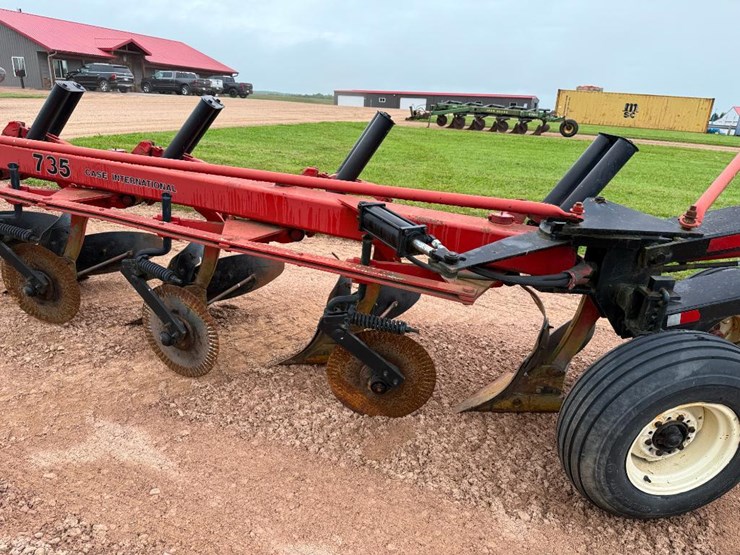 case-ih-735-image-13