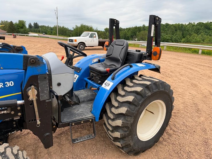 2010-new-holland-boomer-30-image-18