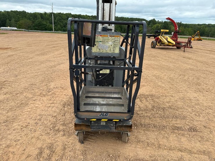 2016-jlg-20mvl-image-18