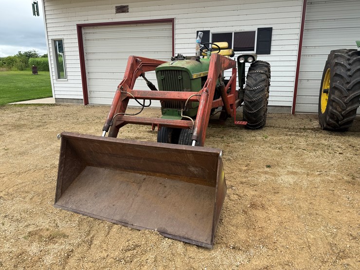 #6687-•-1961---1963-john-deere-tractor-image-3