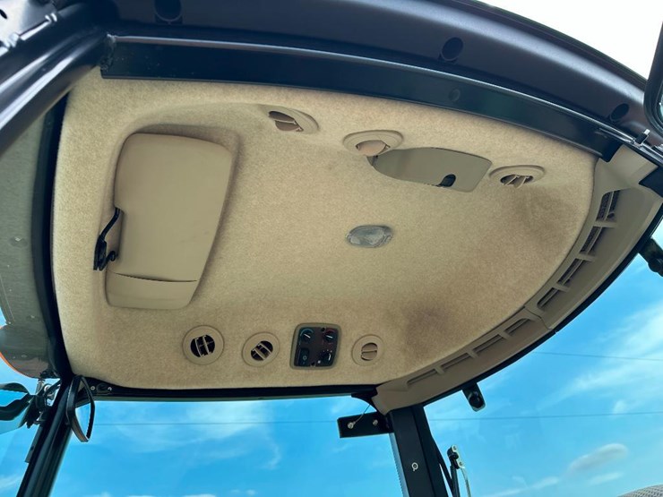 2018-john-deere-3033r-image-38