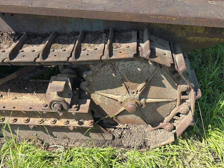 caterpillar-ten-crawler-image-21