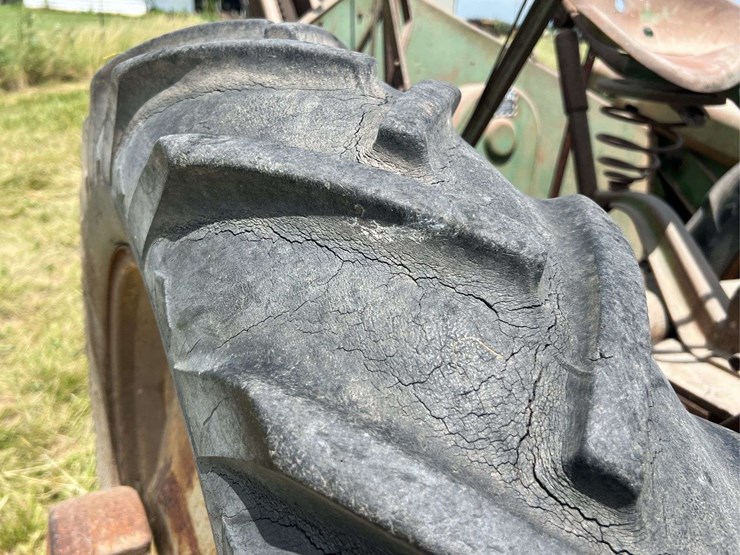 john-deere-b-image-33