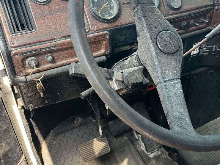 2000-freightliner-s/a-daycab-truck-*inop-image-25