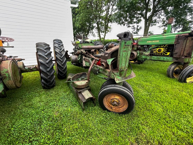 #6674-•-john-deere-parts-tractor-image-3