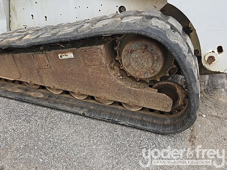 2007-bobcat-t300-image-15