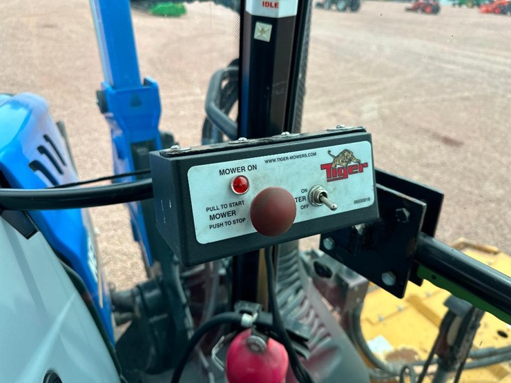 2017-new-holland-t5.110-image-58