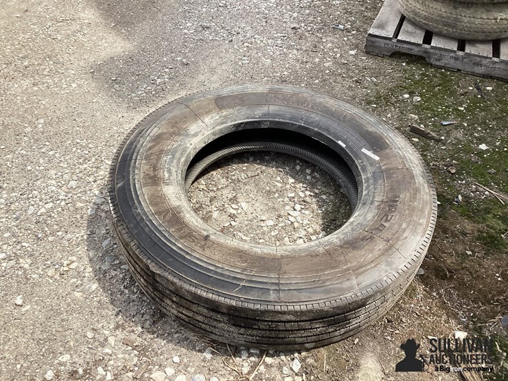 11r24.5-tire-image-8