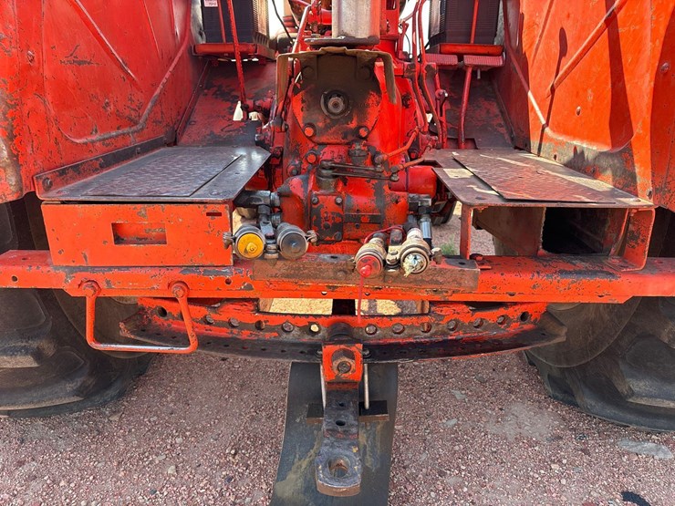 1957-case-900-tractor-image-10