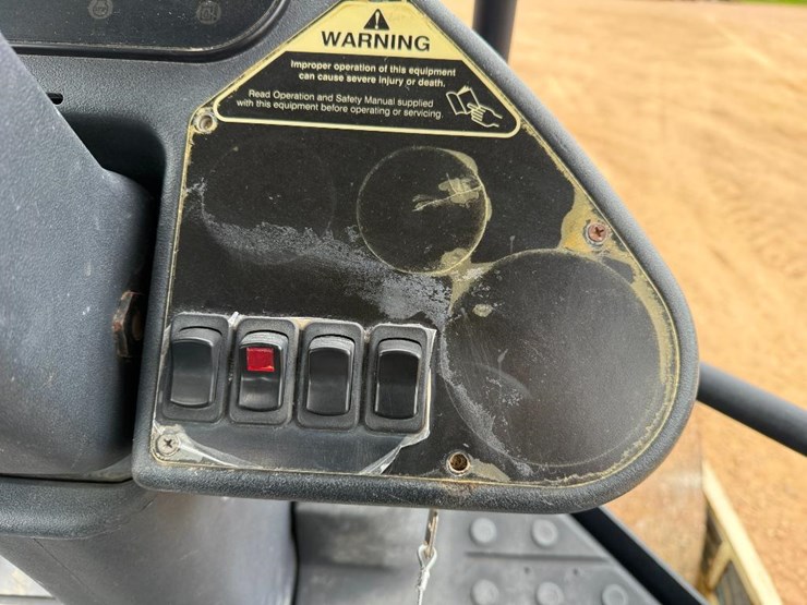 2002-ingersoll-rand-sd70d-image-47
