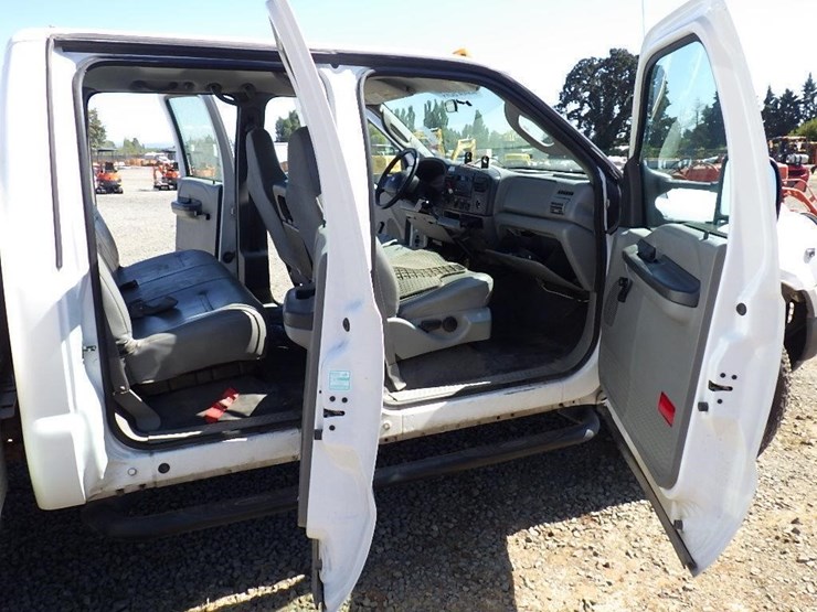 2005-ford-f350-image-21