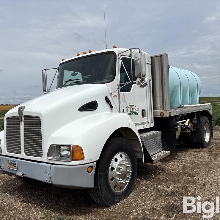 2000 KENWORTH T300