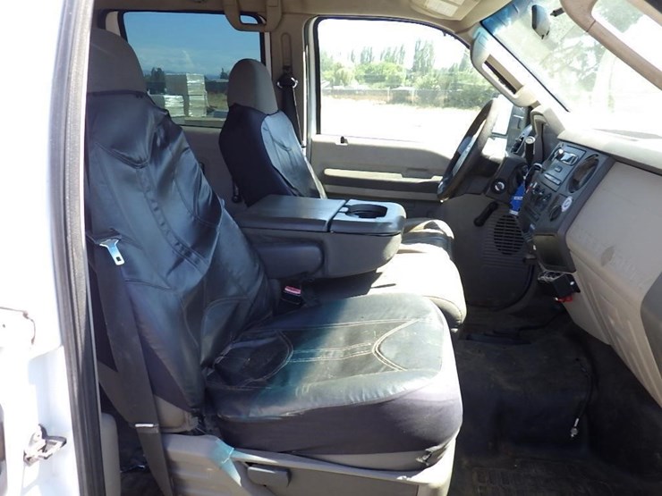 2009-ford-f550-image-13