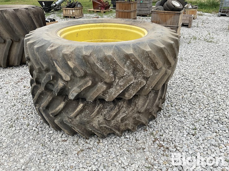 john-deere-10-image-1