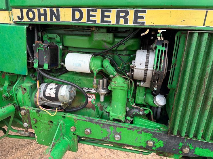 john-deere-2640-image-22