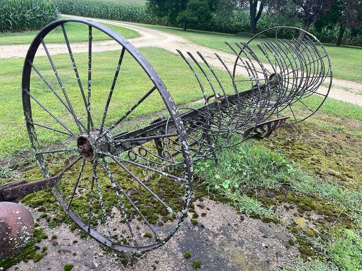 #7493-•-antique-hay-cutter-image-8