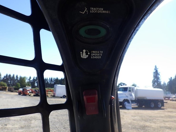 2015-bobcat-s530-image-27