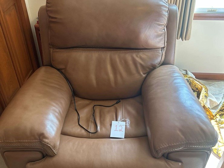 leather-recliner-image-1