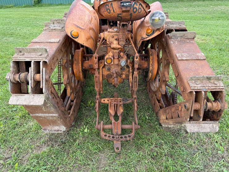 renault-with-rotaped-tracks-image-12