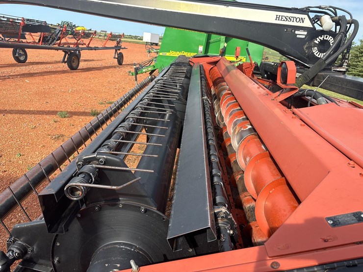 hesston-1275-image-10
