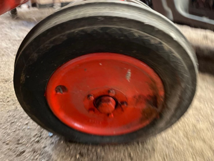 case-sc-tractor-image-12