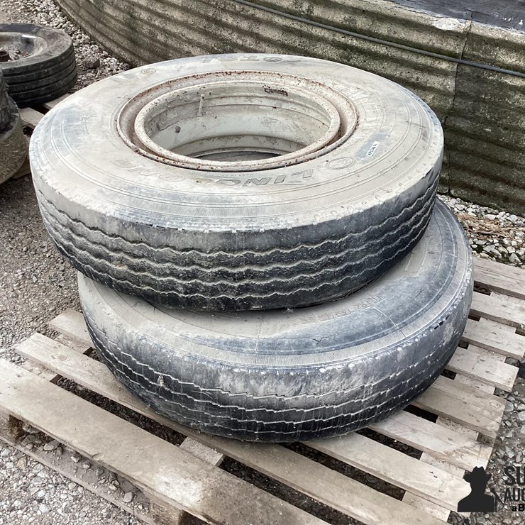 11R22.5 Tires & Rims