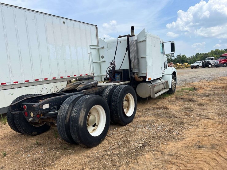 1996-freightliner-t/a-sleeper-semi-truck-*inop-image-4