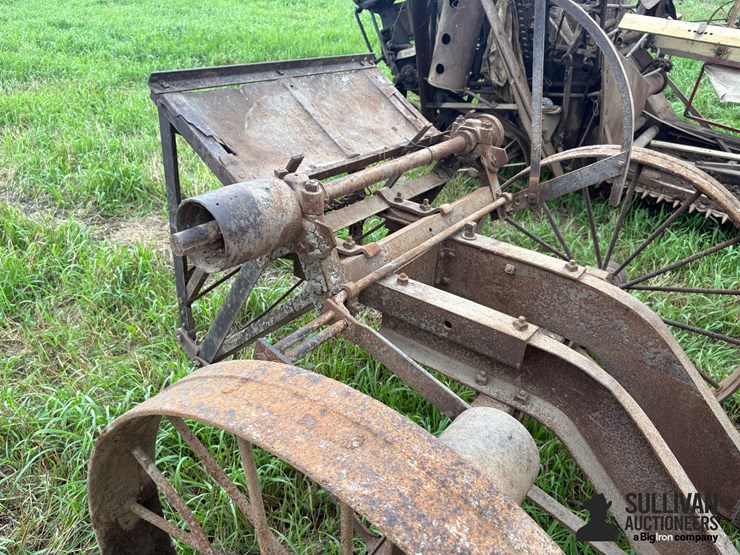 economy-12-hp-hit-&-miss-engine-image-14