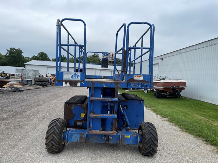 #6309-•-uprights-sl26sl-4wd-scissor-lift-image-6