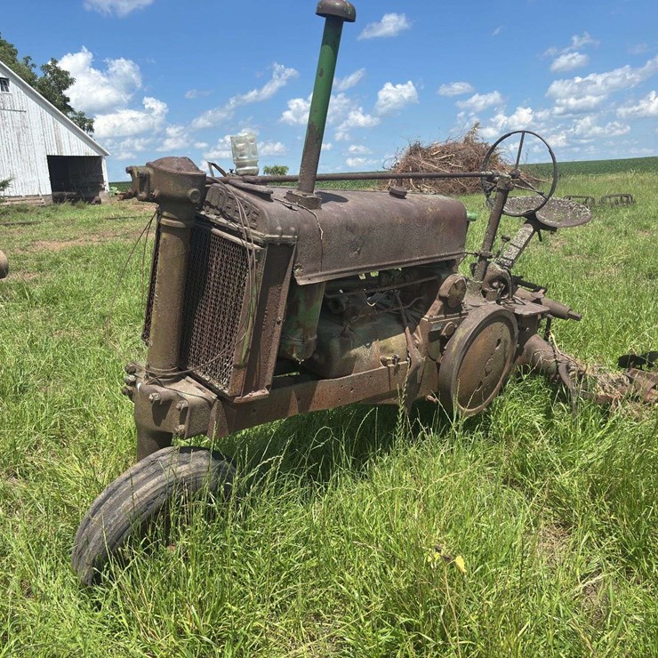 JOHN DEERE G