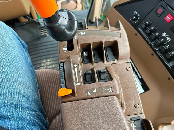 2012-john-deere-4730-image-89