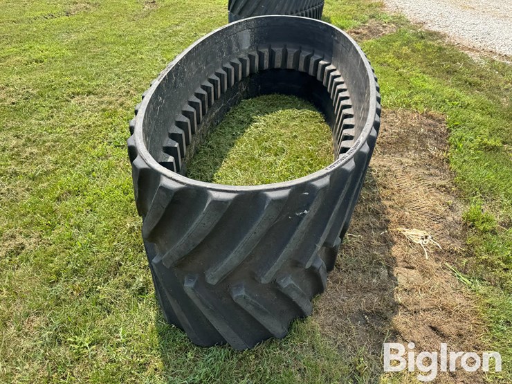 goodyear-30"-quad-track-track-image-9