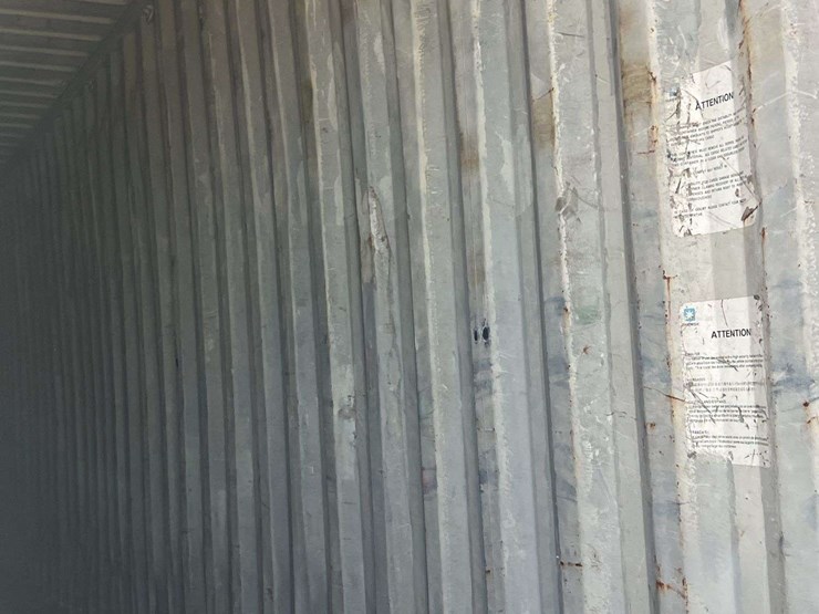 40’-shipping-container-image-23