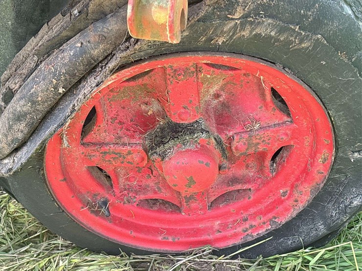 farmall-f30-image-12
