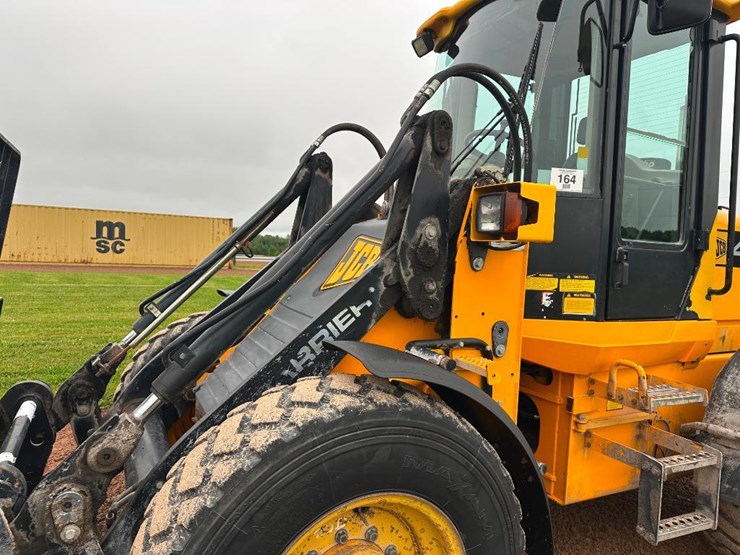 2002-jcb-411ht-image-31