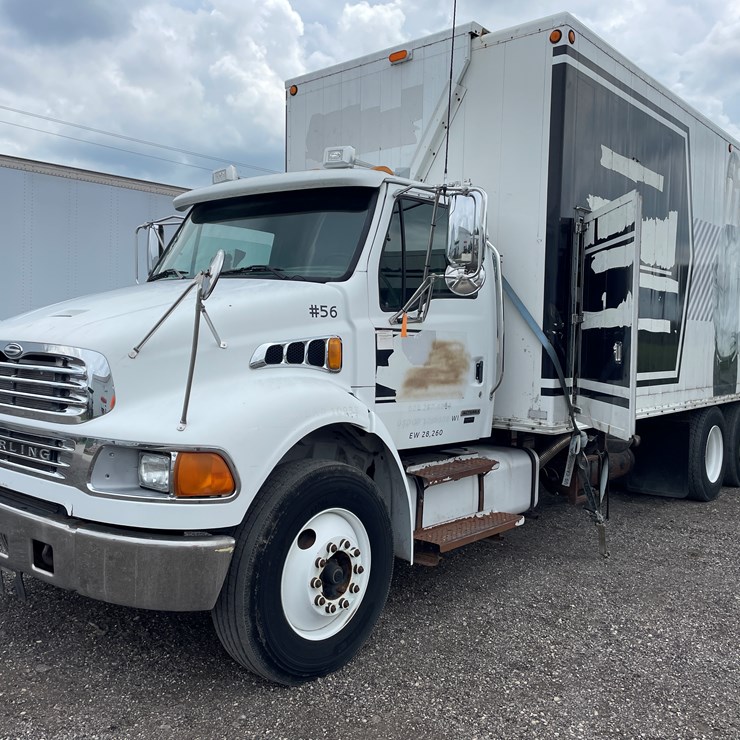 2004 STERLING ACTERRA