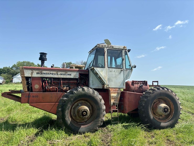 minneapolis-moline-a4t1600-image-2