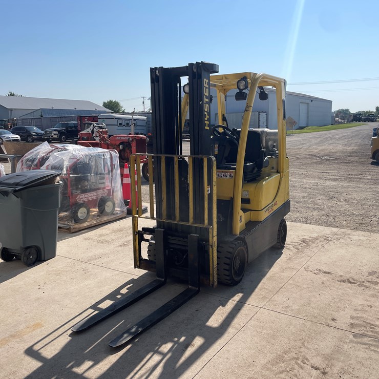 #6277 • 2011 Hyster 40 LP Forklift