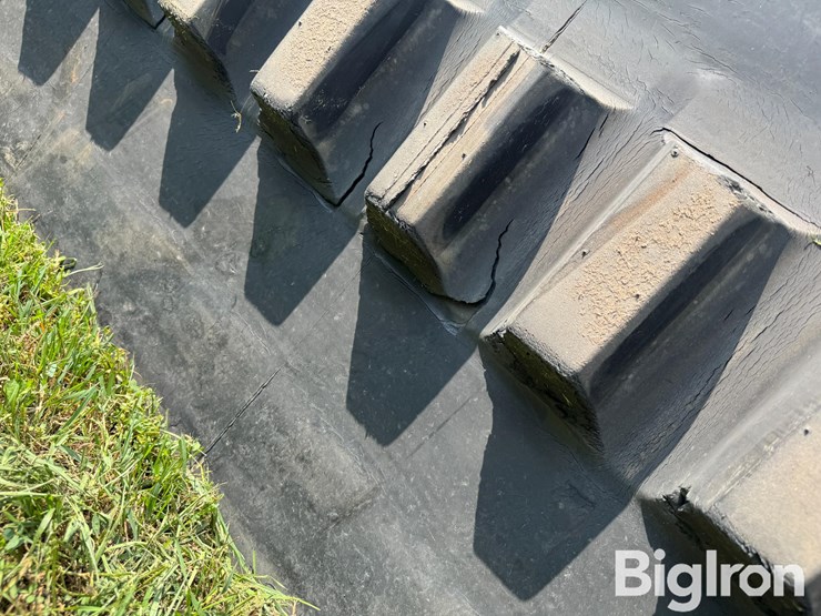 goodyear-30"-quad-track-track-image-11