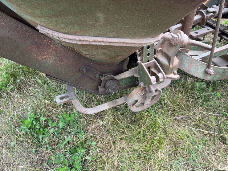 john-deere-b-image-54